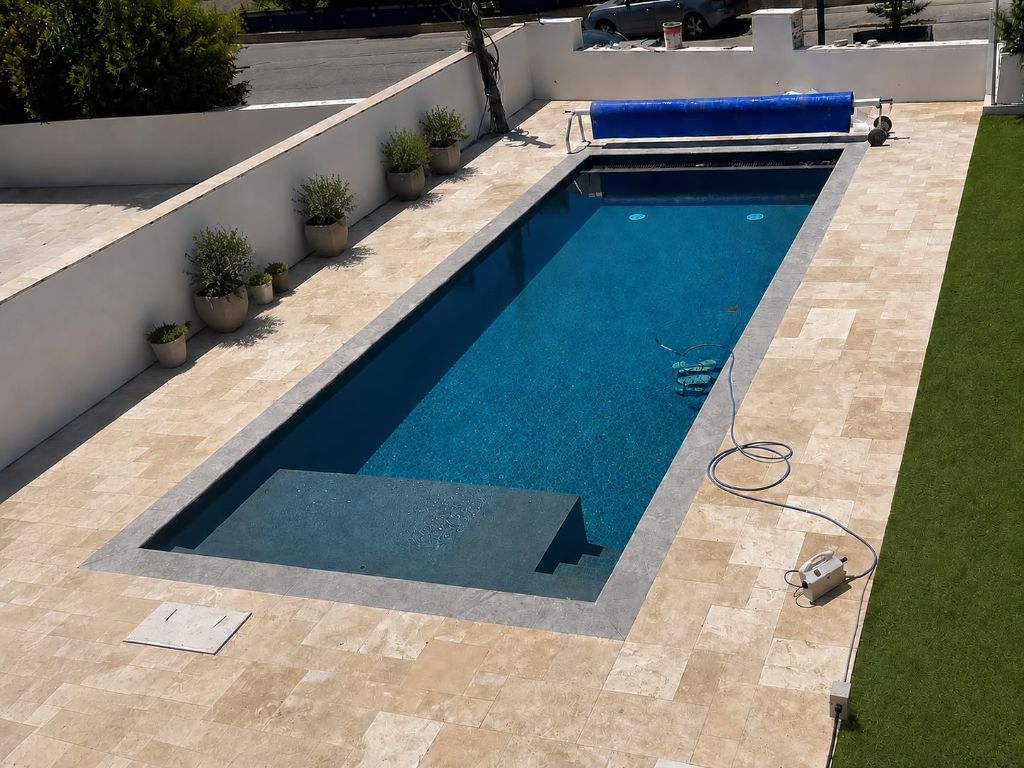 מבט אווירי על הבריכה הפרטית של Casa Romano